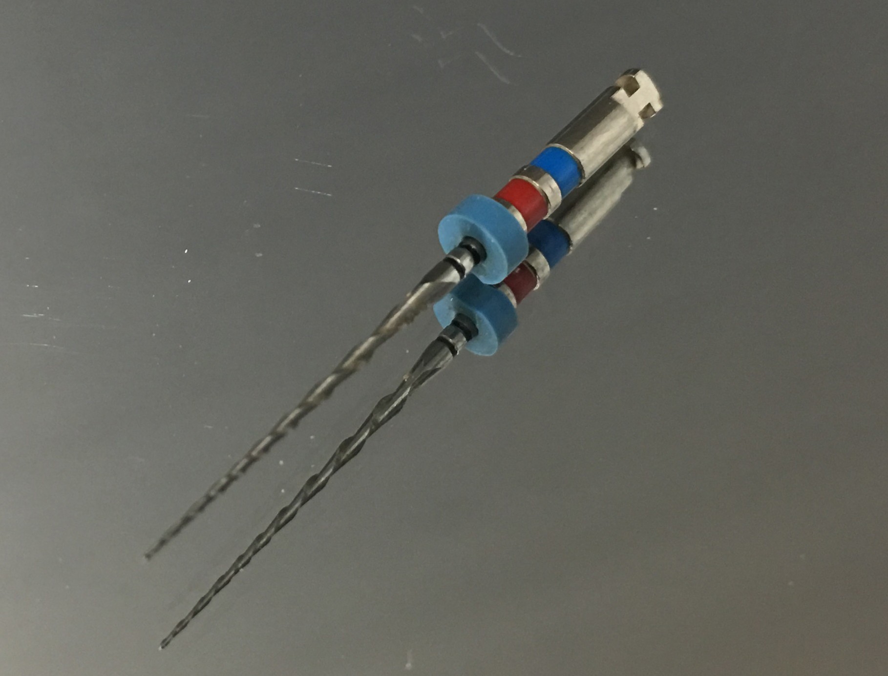 Rimozione dei perni in fibra - M2 da ritrattamento